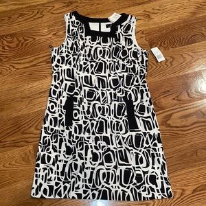 Ronni Nicole NWT Size 16 Ivory & Black sleeveless